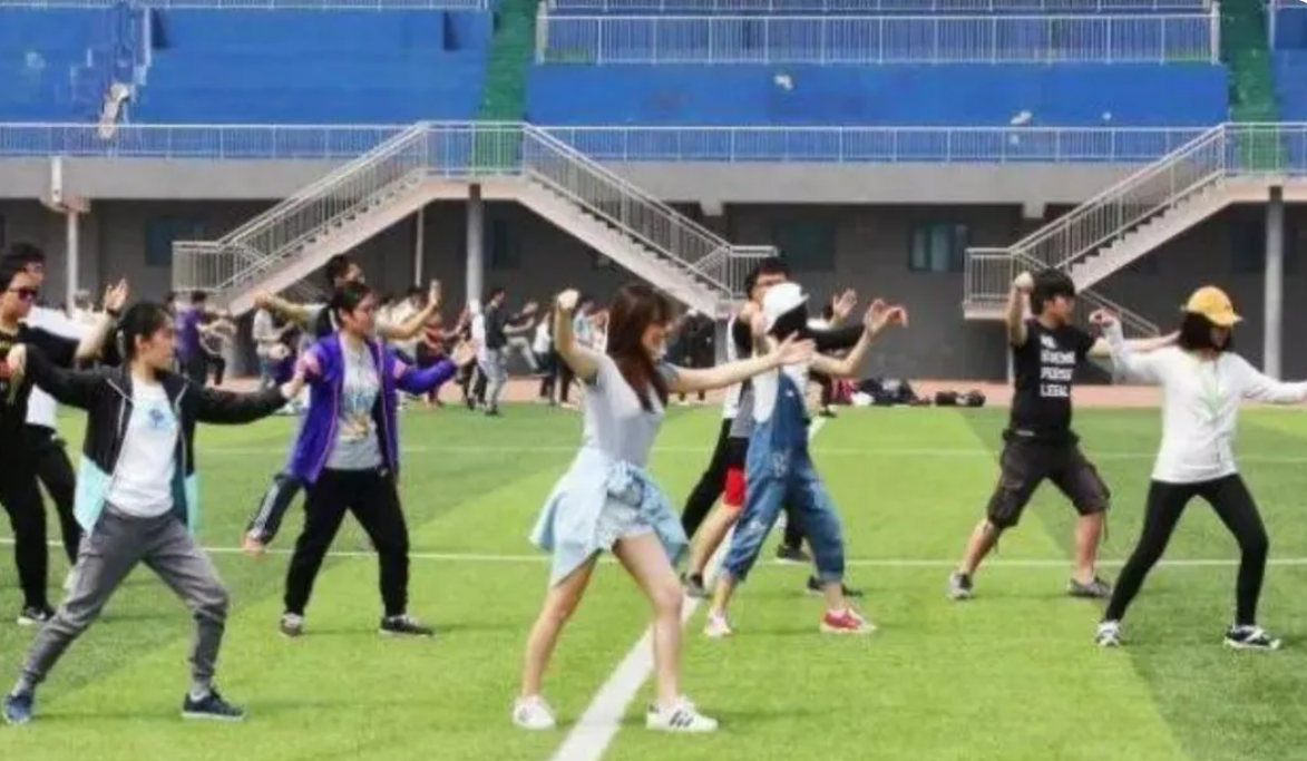 屏幕截图 2024-12-12 095952.png
