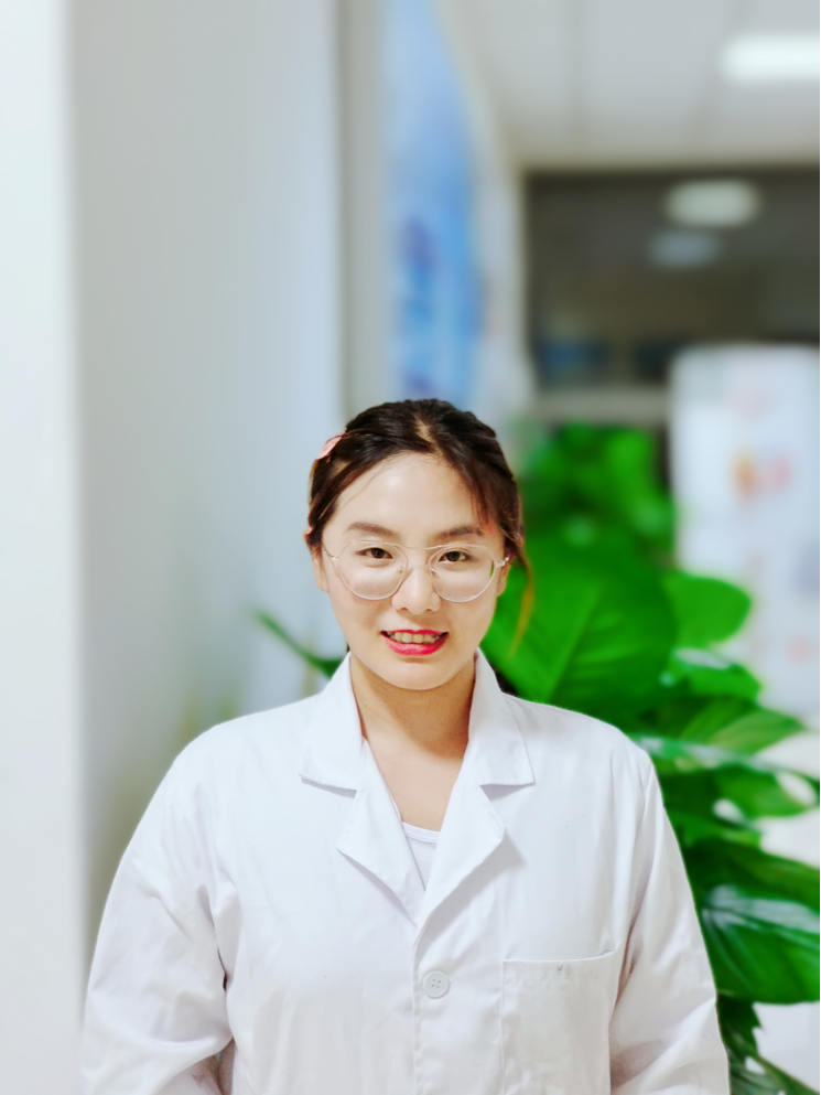 李新.png